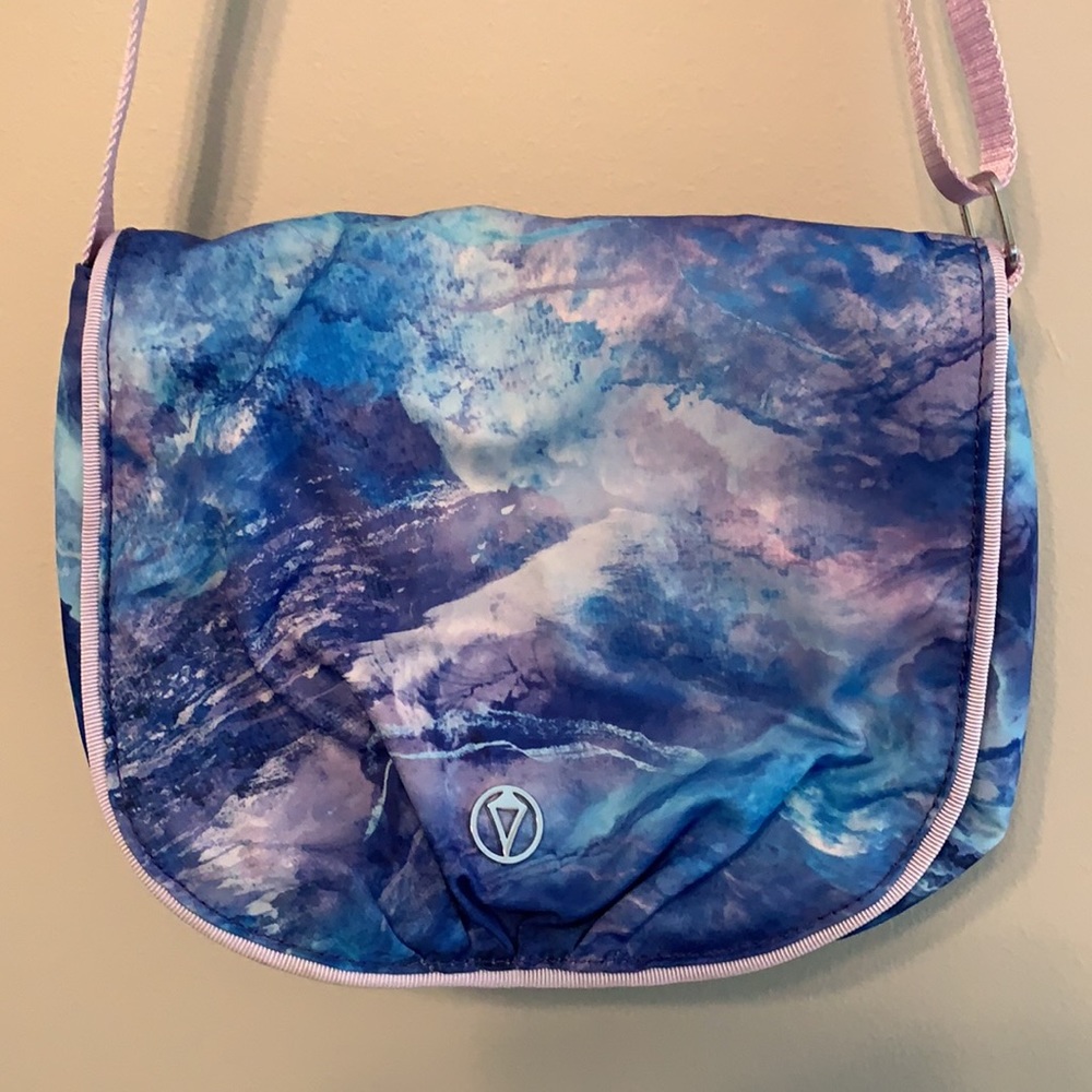 Ivivva crossbody bag